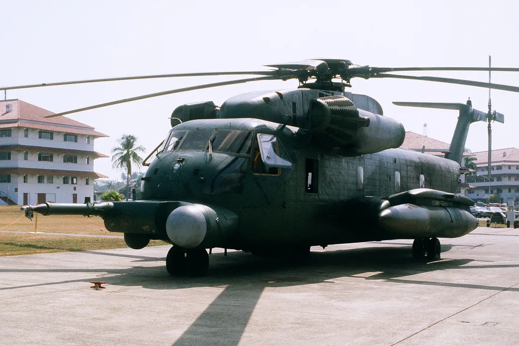 HH-53H PAVE LOW III